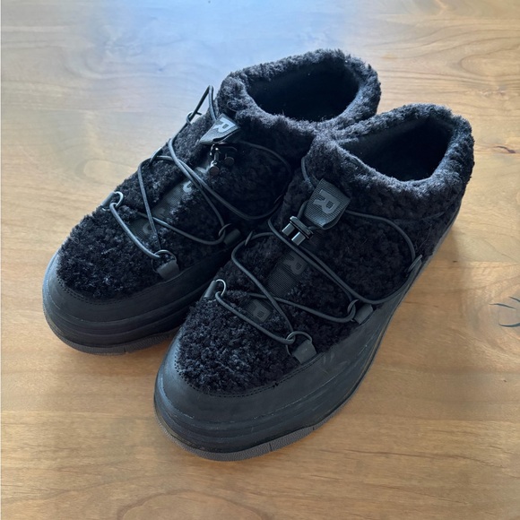 Pajar Canada Jules Waterproof Platform Sneaker Mule (Women) in Black 11.5? - Picture 2 of 8